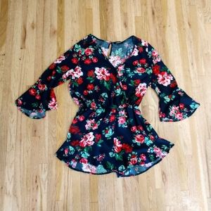 Like New Floral romper Size Large
